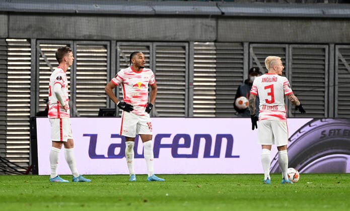 Football, men, 2021 2022 season, Europa League play offs, to reach the round of 16, first leg , RB Leipzig Real Sociedad San Sebastian, v l Dani Olmo RB Leipzig , Christopher Nkunku RB Leipzig , Angelino RB Leipzig , 17 02 2022, Copyright: xMatthiasxKochx