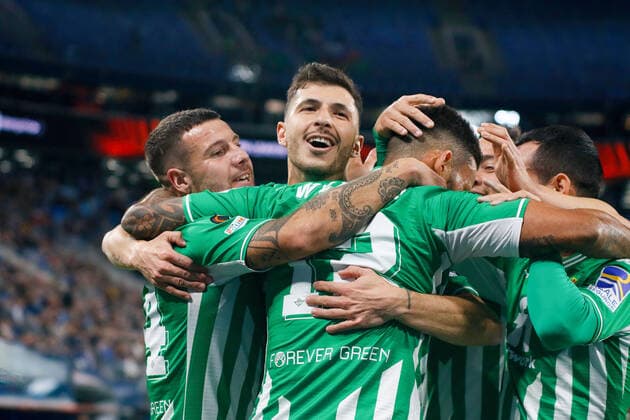 February 17, 2022, Saint Petersburg, Russia: Willian Jose (No.12), Guido Rodriguez (No.21) of Real Betis Balompie celebrate a goal during the UEFA Europa League, football match between Zenit and Real Betis Balompie at Gazprom Arena. Saint Petersburg Russia - ZUMAs197 20220217_zaa_s197_231 Copyright: xMaksimxKonstantinovx