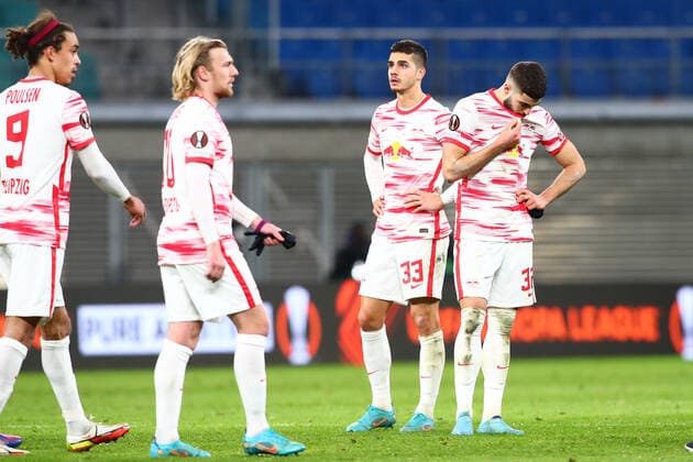 17 02 2022, xtgx, football UEFA European League, RB Leipzig Real Sociedad San Sebastian emspor, v l Yussuf Poulsen Leipzig, 9 , Emil Forstberg Leipzig, 10 , Andre Silva Leipzig, 33 , Josko Gvardiol Leipzig, 32 disappointed, looks disappointed, disappointed DFL DFB REGULATES PROHIBIT ANY USE OF PHOTOGRAPHS as IMAGE SEQUENCES and or QUASI VIDEO Leipzig