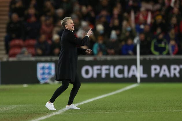 England v Canada - Arnold Clark Cup Canada s Head Coach Bev Priestman during the Arnold Clark Cup match between England Women and Canada at the Riverside Stadium, Middlesbrough on Thursday 17th February 2022. Middlesbrough United Kingdom  Copyright: xMIxNewsx originalFilename:fletcher-englandw220217_npzC5.jpg