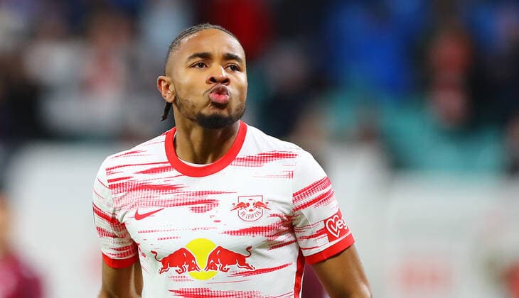 RB Leipzig - San Sebastian 17.02.2022 Leipzig, 17.02.2022, Red Bull Arena, Fussball, UEFA Europa League, Play Off Runde , RB Leipzig (GER) vs. Real Sociedad San Sebastian (ESP) 2:2 (1:1) , Tor für Leipzig zum 1:1. Im Bild: Torschütze Christopher Nkunku (18, RB Leipzig), Torjubel. , UEFA regulations prohibit any use of photographs as image sequences and or quasi-video , Picture Point