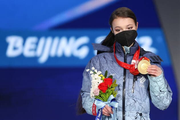 BEIJING, CHINA â€“ FEBRUARY 18, 2022: Figure skater Anna Shcherbakova of Team ROC poses with her gold medal at a victory ceremony for the ladies Figure skating, Eiskunstlauf event at the Beijing 2022 Winter Olympic Games, Olympische Spiele, Olympia, OS at the Beijing Medals Plaza. Anton Novoderezhkin TASS  TS124179