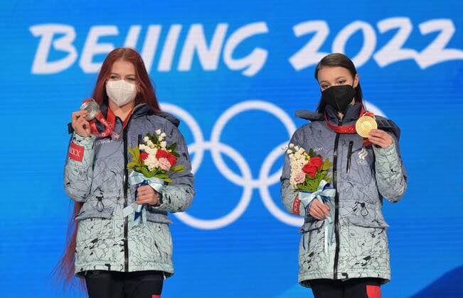 China Olympics 2022 Medal Ceremony 8119455 18.02.2022 Silver medalist Russian Olympic Committee s Alexandra Trusova and gold medalist Russian Olympic Committee s Anna Shcherbakova pose on the podium during the women s single Figure skating, Eiskunstlauf medal ceremony of the Beijing 2022 Winter Olympic Games, Olympische Spiele, Olympia, OS at the Medals Plaza in Beijing, China. Grigory Sysoev Sputnik Beijing China  Copyright: xGrigoryxSysoevx