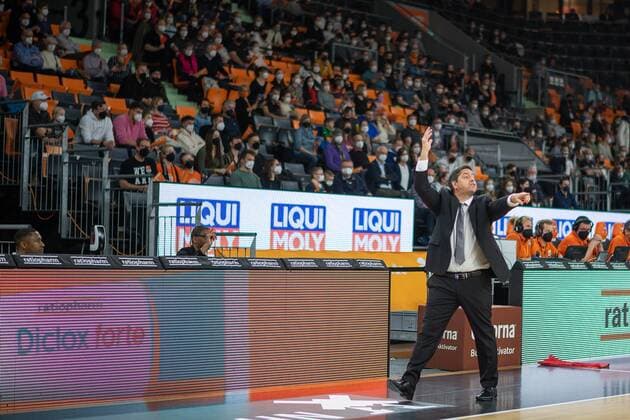Sasa Filipovski s Oliver Wuerzburg, Headcoach , GER, Ratiopharm Ulm vs s Oliver Wuerzburg, Basketball, Bundesliga, easycredit, 12 Spieltag, Spielzeit 2021 2022, 18 02 2022, GER, Ratiopharm Ulm vs s Oliver Wuerzburg, Basketball, Bundesliga, easycredit, 12 Spieltag, Spielzeit 2021 2022, 18 02 2022 Ulm Copyright: xEibner-Pressefoto SaschaxWaltherx EP_EER