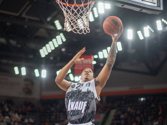 Desi Rodriguez s Oliver Wuerzburg 23 , GER, Ratiopharm Ulm vs s Oliver Wuerzburg, basketball, Bundesliga, easycredit, 12 Spieltag, Spielzeit 2021 2022, 18 02 2022, GER, Ratiopharm Ulm vs s Oliver Wuerzburg, basketball, Bundesliga, easycredit, 12 Spieltag, Spielzeit 2021 2022, 18 02 2022 Ulm Copyright: xEibner-Pressefoto SaschaxWaltherx EP_EER