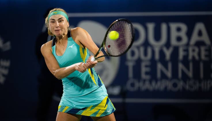February 18, 2022, DUBAI, UNITED ARAB EMIRATES: Lyudmyla Kichenok of Ukraine in action during the doubles semi-final of the 2022 Dubai Duty Free Tennis Championships WTA, Tennis Damen 1000 tennis tournament DUBAI UNITED ARAB EMIRATES - ZUMAa181 20220218_zaa_a181_037 Copyright: xRobxPrangex