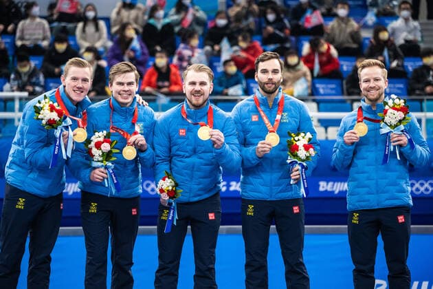 220219 Christoffer Sundgren, Daniel Magnusson, Oskar Eriksson and Niklas Edin of Sweden celebrates with gold medals during the medal ceremony after the mens curling final match between Sweden and Great Britain during day 15 of the 2022 Winter Olympics on February 19, 2022 in Beijing Photo Maxim Thore BILDBYRAN code MT MT0332 curling olympic games olympics winter olympics os ol olympiska spel vinter os olympiske leker peking peking peking 2022 beijing 2022 beijing 2022 olympic games beijing 2022 winter olympic games peking os beijing ol vinter ol 15 bbeng sverige england sweden celebration jubel guld,  Copyright: MAXIMxTHORE BB220219MT066