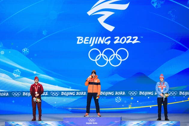 220219 Laurent Dubreuil of Canada, Thomas Krol of Netherlands and Havard Holmefjord Lorentzen of Norway at the medal ceremony for men s speed skating 1000 meter during day 15 of the 2022 Winter Olympics on February 19, 2022 in Beijing Photo Mathias Bergeld BILDBYRAN kod MB MB0346 skridskor speed skating olympic games olympics winter olympics os ol olympiska spel vinter os olympiske leker peking peking peking 2022 beijing 2022 beijing 2022 olympic games beijing 2022 winter olympic games peking os beijing ol vinter ol 15 bbeng medaljceremoni medal ceremony norge norway,  Copyright: MATHIASxBERGELD BB220219MB038
