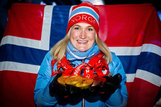 220219 Marte Olsbu Roiseland of Norway poses with her medals during day 15 of the 2022 Winter Olympics on February 19, 2022 in Zhangjiakou. Photo: Vegard Grott BILDBYRAN kod VG VG0246 bbeng Olympic Games, Olympische Spiele, Olympia, OS olympics winter olympics os ol olympiska spel vinter-os olympiske leker peking peking 2022 beijing 2022 beijing 2022 olympic games beijing 2022 winter olympic games peking-os beijing-ol vinter-ol medaljceremoni medaljeseremoni norge norway *** 220219 Marte Olsbu Roiseland of Norway poses with her medals during day 15 of the 2022 Winter Olympics on February 19, 2022 in Zhangjiakou Photo Vegard Grott BILDBYRAN kod VG VG0246 bbeng olympic games olympics winter olympics os ol olympiska spel vinter os olympiske leker peking peking peking 2022 beijing 2022 beijing 2022 olympic games beijing 2022 winter olympic games peking os beijing ol vinter ol medaljceremoni medaljeseremoni norge norway,  Copyright: VEGARDxGRoTT BB220219VG098