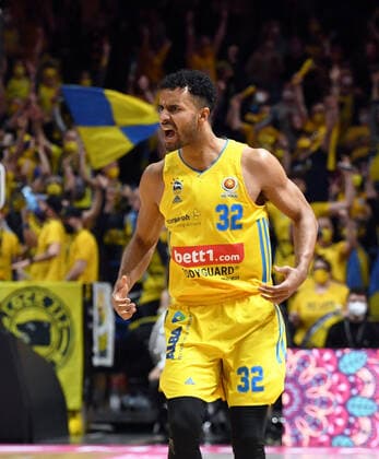 Basketball, men, season 2021 2022, MagentaSport BBL Cup, TOP FOUR Semifinal 2 , Alba Berlin Niners Chemnitz, Johannes Thiemann Alba Berlin , 19 02 2022, Copyright: xSebastianxRäppold MatthiasxKochx