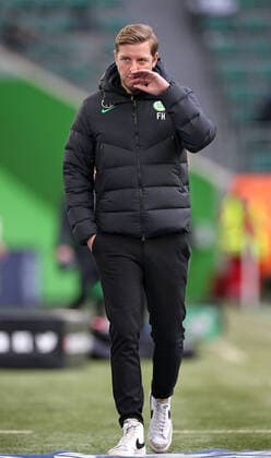 19 02 2022, Football 1 Bundesliga 2021 2022, Matchday 23, VfL Wolfsburg TSG 1899 Hoffenheim, at Volkswagen Arena Wolfsburg Coach Florian Kohfeldt VfL Wolfsburg DFL and DFB regulations prohibit any use of photographs as image sequences and or quasi video