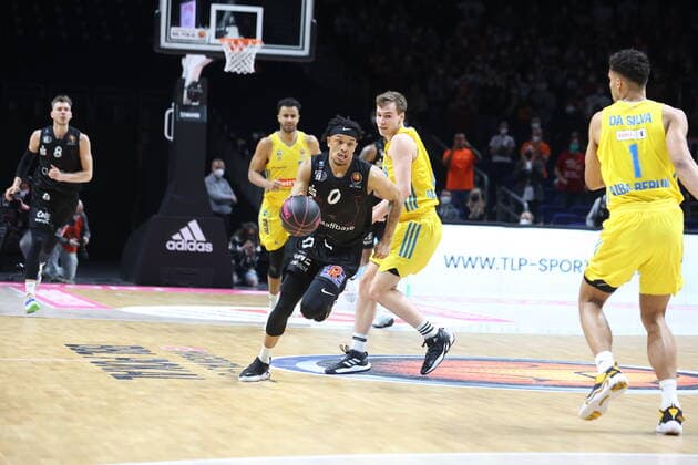 DEU, TOP4 Final, ALBA vs Niners Chemnitz, 19 02 2022, Mercedes Benz Arena, Berlin, DEU, TOP4 Final, ALBA vs Niners Chemnitz, in picture Malte Delow ALBA Berlin 6 , Weidemann Chemnitz 0 nordphotoxGmbHx xEngler nph00076