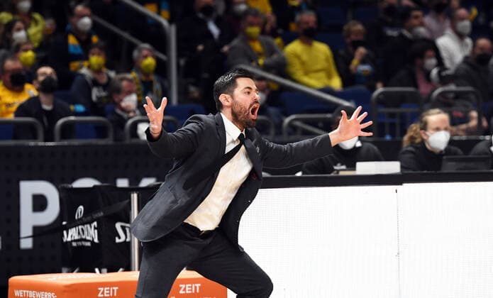 Basketball, men, season 2021 2022, MagentaSport BBL Cup, Top Four Final , Hakro Merlins Crailsheim Alba Berlin, coach Sebastian Gleim Hakro Merlins Crailsheim , 20 02 2022, Copyright: xSebastianxRäppold MatthiasxKochx