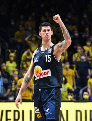 Basketball, men, season 2021 2022, MagentaSport BBL Cup, Top Four Final , Hakro Merlins Crailsheim Alba Berlin, Bogdan Radosavljevic Hakro Merlins Crailsheim , 20 02 2022, Copyright: xSebastianxRäppold MatthiasxKochx