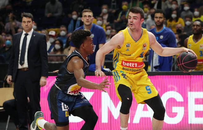 Coach Israel Gonzales, TJ Shorts II, Jonas Mattissek Action Game Scene Duel Sports Basketball BBL Cup Top Four Mens Final Season 2021 2022 20 02 2022 Alba Berlin vs HAKRO Merlins Crailsheim