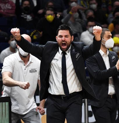 Basketball, men, season 2021 2022, MagentaSport BBL Cup, Top Four Final , Hakro Merlins Crailsheim Alba Berlin, coach Sebastian Gleim Hakro Merlins Crailsheim , 20 02 2022, Copyright: xSebastianxRäppold MatthiasxKochx