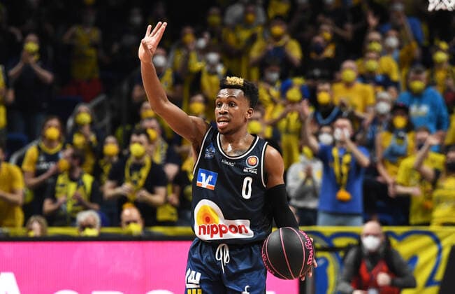Basketball, Men, 2021 2022 season, MagentaSport BBL Cup, Top Four Final , Hakro Merlins Crailsheim Alba Berlin, T J Shorts Hakro Merlins Crailsheim , 20 02 2022, Copyright: xSebastianxRäppold MatthiasxKochx