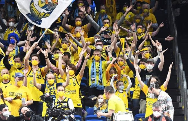 Basketball, men, season 2021 2022, MagentaSport BBL Cup, Top Four Final , Hakro Merlins Crailsheim Alba Berlin, fans of Alba, 20 02 2022, Copyright: xSebastianxRäppold MatthiasxKochx
