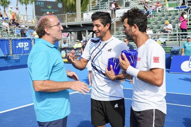 February 20, 2022, Delray Beach, Florida, United States: February, 20 - Delray Beach: Marcelo Arevalo(ESP) Jean-Julien Rojer(NED) pose with the Champions trophy after defeating Aleksandr Nedovyesov(KAZ) Aisam-Ul-Haq Qureshi(PAK) 62 67(5) 10-4 during the 2022 Delray Beach Open by Vitacost Doubles Championship. Delray Beach United States - ZUMApa3_ 0151547749st Copyright: xAndrewxPatronx