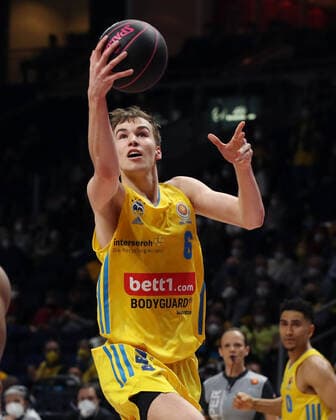 Malte Delow action upper body upper body sports basketball BBL cup top four men final season 2021 2022 20 02 2022 Alba Berlin vs HAKRO Merlins Crailsheim