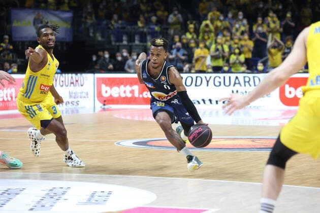 DEU, TOP4, Cup, ALBA vs Crailsheim, 20 02 2022, Mercedes Benz Arena, Berlin, DEU, TOP4, Cup, ALBA vs Crailsheim, pictured T J Shorts Crailsheim 0 nordphotoxGmbHx xEngler nph00076