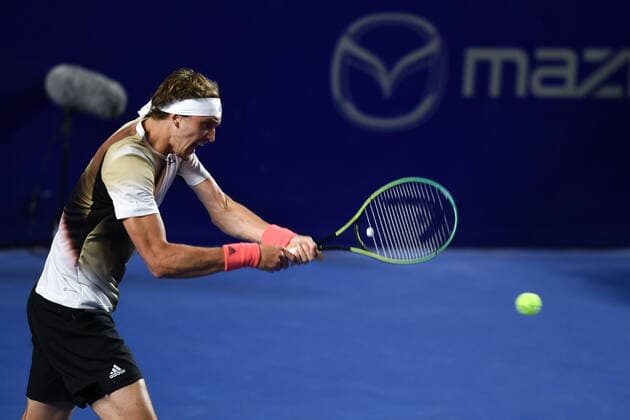 (220222) -- ACAPULCO, Feb. 22, 2022 -- Alexander Zverev of Germany hits a return during men s singles first round match against Jenson Brooksby of the United States at the 2022 ATP, Tennis Herren Mexican Open tennis tournament in Acapulco, Mexico, Feb. 22, 2022. ) (SP)MEXICO-ACAPULCO-TENNIS-ATP-MEXICAN OPEN-FIRST ROUND XinxYuewei 