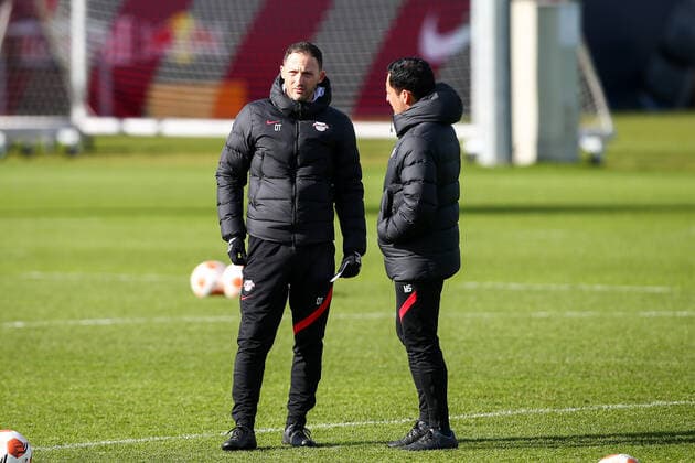 RB Leipzig training 23 02 2022 Leipzig, 23 02 2022, RB Leipzig training center, football, 1 Bundesliga , RB Leipzig final training before the UEFA Europa League match against Real Sociedad San Sebastian , In picture f l coach Domenico Tedesco and Mauricio Sanchez integration officer ,
