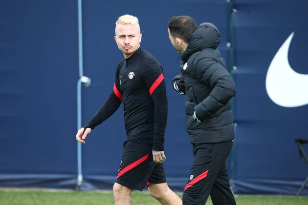 RB Leipzig training 23 02 2022 Leipzig, 23 02 2022, RB Leipzig training center, football, 1 Bundesliga , RB Leipzig final training before the UEFA Europa League match against Real Sociedad San Sebastian , In picture v l Angelino Angelino and coach Domenico Tedesco ,