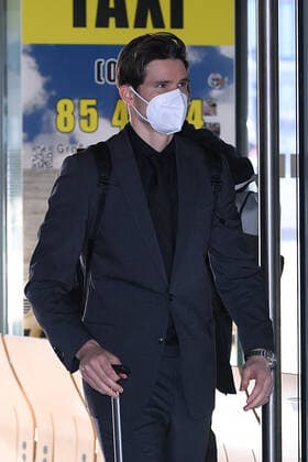 Soccer Europa League departure Borussia Dortmund to Glasgow on 23 02 2023 at Dortmund Airport in Dortmund Marvin Hitz Dortmund xRx