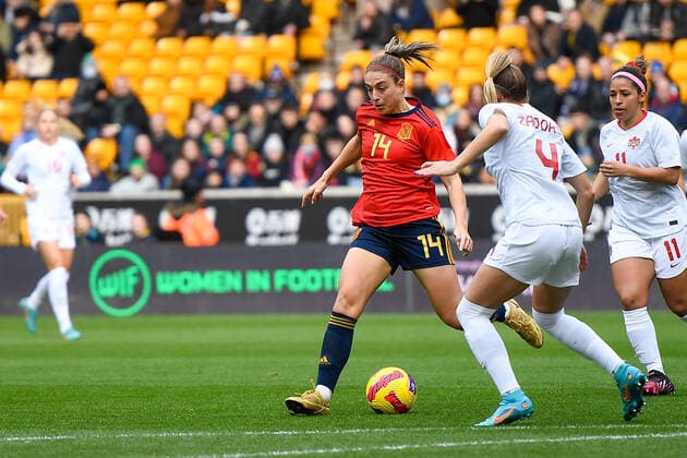 Spain Women v Canada Women Arnold Clark Cup Alexia Putellas Segura of Spain Women on the ball during the Arnold Clark Cup match at Molineux, Wolverhampton Content Not Available For UK Newspapers Copyright: xWaynexTuckwellx FIL-16571-0031