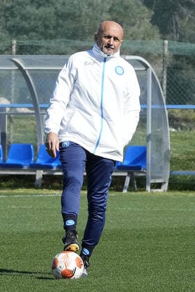NAPLES, ITALY - FEBRUARY 23: Luciano Spalletti coach of Napoli during a training session before the UEFA Europa League match against FC Barcelona, Barca on February 23, 2022 in Napoli, Italy. Copyright: xFotoagenziax