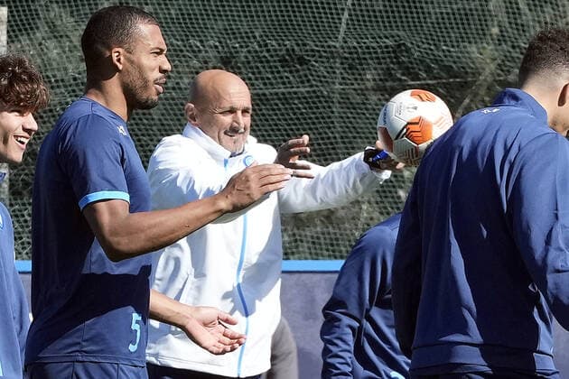 NAPLES, ITALY - FEBRUARY 23: Luciano Spalletti coach of Napoli during a training session before the UEFA Europa League match against FC Barcelona, Barca on February 23, 2022 in Napoli, Italy. Copyright: xFotoagenziax