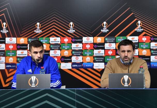 PXL_Dinamo Zagreb Press Coach Zeljko Kopic of Dinamo and football player of Dinamo Bartol Franjic during press conference, PK, Pressekonferenz of Dinamo Zagreb football club, in Zagreb, Croatia, on February 23, 2022. Dinamo Zagreb will face Spanish club Sevilla on February 24 in the secodn leg in knockout round play-offs of the UEFA Europa League. MarkoxLukunic PIXSELL