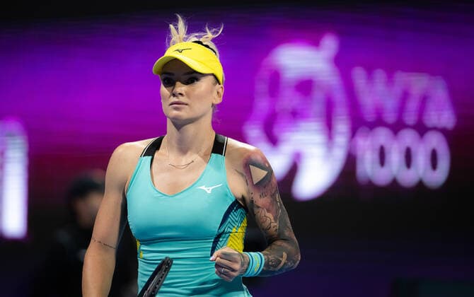 February 23, 2022, DOHA, QATAR: Tereza Martincova of the Czech Republic in action during the third round of the 2022 Qatar TotalEnergies Open 2022 WTA, Tennis Damen 1000 tennis tournament against Ons Jabeur of Tunisia DOHA QATAR - ZUMAa181 20220223_zaa_a181_038 Copyright: xRobxPrangex