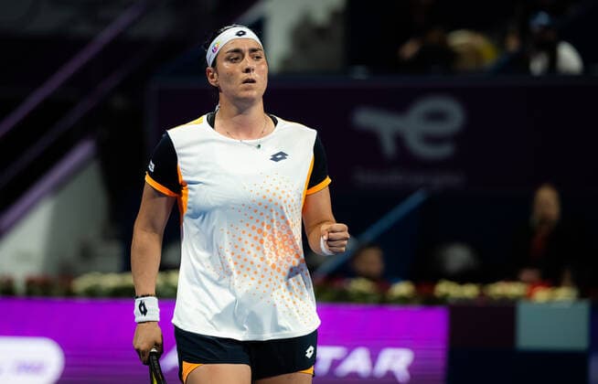 February 23, 2022, DOHA, QATAR: Ons Jabeur of Tunisia in action during the third round of the 2022 Qatar TotalEnergies Open 2022 WTA, Tennis Damen 1000 tennis tournament against Tereza Martincova of the Czech Republic DOHA QATAR - ZUMAa181 20220223_zaa_a181_043 Copyright: xRobxPrangex