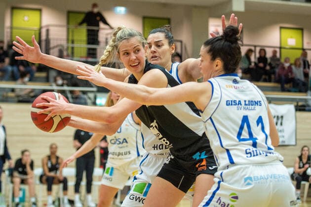 Basketball, Women, 1.BBL, Gisa Lions SV Halle - SNP BasCats USC Heidelberg