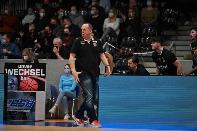 Alen Velcic coach of Wiha Panthers angry with his team and emotional Phoenix Hagen vs Wiha Panthers, 2 Bundesliga, 2022 season, Wednesday 23 02 2022 Hagen Copyright: xEibner-Pressfoto xAaronxBowserx Wiha_ABR