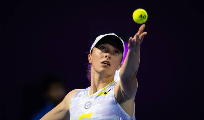 February 23, 2022, DOHA, QATAR: Iga Swiatek of Poland in action during the third round of the 2022 Qatar TotalEnergies Open 2022 WTA, Tennis Damen 1000 tennis tournament against Daria Kasatkina of Russia DOHA QATAR - ZUMAa181 20220223_zaa_a181_220 Copyright: xRobxPrangex