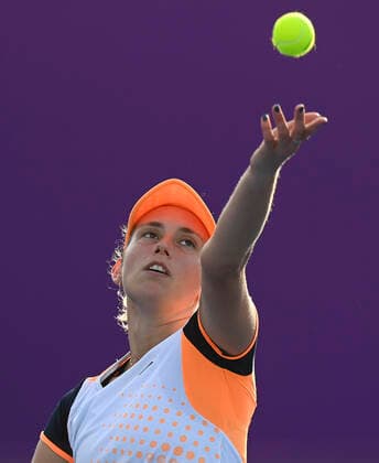 (220224) -- DOHA, Feb. 24, 2022 -- Elise Mertens of Belgium serves during the round of 16 match of WTA, Tennis Damen Qatar Open tennis tournament between Elise Mertens of Belgium and Anett Kontaveit of Estonia at the Khalifa International Tennis Complex in Doha, capital of Qatar, Feb. 23, 2022. (Photo by Xinhua) (SP)QATAR-DOHA-TENNIS-QATAR OPEN-ROUND OF 16 Nikku 