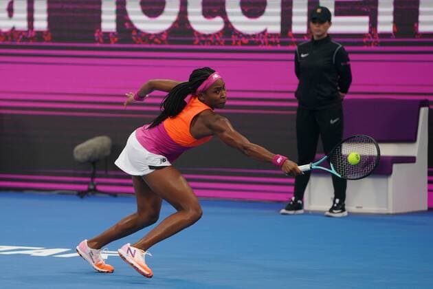 Doha, 24.02.2022 TENIS ZIEMNY KOBIET TURNIEJ WTA, Tennis Damen 1000 DOHA QATAR TOTAL ENERGIES OPEN TENNIS WOMEN TOURNAMENT WTA 1000 DOHA QATAR TOTAL ENERGIES OPEN NZ Coco Gauff Maria Sakkari FOT. Dominik Buszek 400mm NEWSPIX.PL --- Newspix.pl  DSC03437