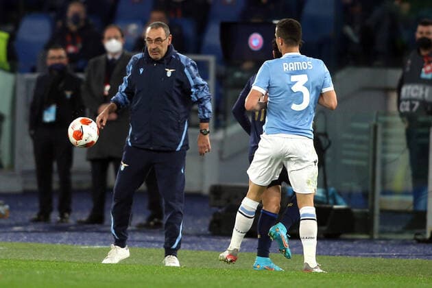 Rome, Italy - 24.02.2022: MAURIZIO SARRI (COACH LAZIO) in action during the UEFA Europa League Knockout Round Play-Offs Leg One soccer match between SS Lazio and Porto, at Olympic Stadium in Rome.  Copyright: xMarcoxIacobuccix xipa-agency.netx xMarcoxIacobuccix 0