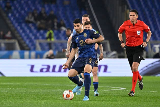 Sport Bilder des Tages Photo Fabrizio Corradetti LaPresse February 24st 2022 Roma (Italy) Soccer Lazio - Porto Europa League 2021-2022 Play Off return - Olimpico Stadium of Roma In the pic: Mehdi Taremi (FC Porto)  Copyright: xFabrizioxCorradettix xLaPressex