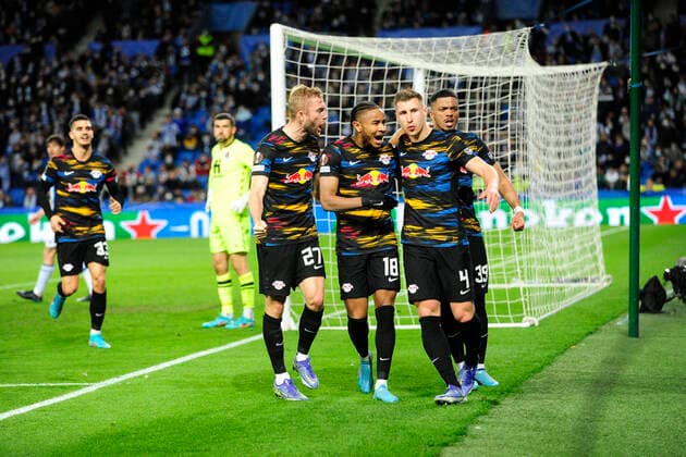 ESP: Real Sociedad - RB Leipzig. UEFA Europa League Willi Orban of RB Leipzig celebrates with his teammates after scoring the opening goal during the UEFA Europa League match, round of 32 between Real Sociedad v RB Leipzig played at Reale Arena Stadium on February 24, 2022 in San Sebastian, Spain. (Cesar Ortiz PRESSINPHOTO) kpng Copyright: xCesarxOrtizx xPRESSINPHOTOx PS_220224_032