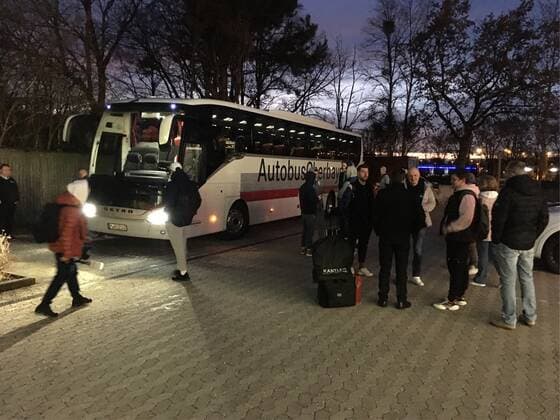 ZSKA players and official team shortly before departure War in Ukraine Game against ZSKA postponed at short notice The EuroLeague has canceled the match of FC Bayern against ZSKA Moscow scheduled for tonight (Thursday) at short notice and rescheduled to a later date Thus, the EuroLeague made a decision also in the sense of FC Bayern Marko Pesic, Managing Director of Bayern Basketball, and club president Herbert Hainer had made a request to postpone the game this Thursday under the current impression of the blatant breach of international law by Russia FC Bayern welcomes the right decision of the EuroLeague, says Herbert Hainer FC Bayern condemns the Russian attack on Ukraine I would like to thank EuroLeague CEO Jordi Bertomeu very much for an intensive and constructive exchange on this very sad day Basketball EuroLeague FC Bayern Munich ZSKA Moscow Audi Dome 24 02 2022 PHOTO Mladen Lackovic LakoPress