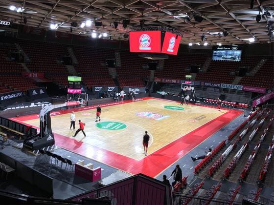 Emptiness in and around the Audi Dome War in Ukraine Game against ZSKA postponed at short notice The EuroLeague has cancelled FC Bayerns game against ZSKA Moscow scheduled for this Thursday evening at short notice and rescheduled it for a later date With this, the EuroLeague made a decision also in the sense of FC Bayern Marko Pesic, Managing Director of Bayern Basketball, and club president Herbert Hainer had made a request to postpone the game this Thursday under the current impression of the blatant breach of international law by Russia FC Bayern welcomes the right decision of the EuroLeague, says Herbert Hainer FC Bayern condemns the Russian attack on Ukraine I would like to thank EuroLeague CEO Jordi Bertomeu very much for an intensive and constructive exchange on this very sad day Basketball EuroLeague FC Bayern Munich ZSKA Moscow Audi Dome 24 02 2022 PHOTO Mladen Lackovic LakoPress