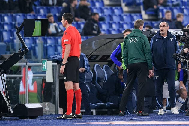 Maurizio Sarri manager of SS Lazio looks dejected while the referee Deniz Aytekin takes a look to the VAR monitor during the UEFA Europa League Knockout Round Play-Offs Leg two between SS Lazio and FC Porto at Stadio Olimpico, Rome, Italy on 24 February 2022. Photo by Giuseppe Maffia. Rome Stadio Olimpico Rome Italy Copyright: xGiuseppexMaffiax SP24-254-032