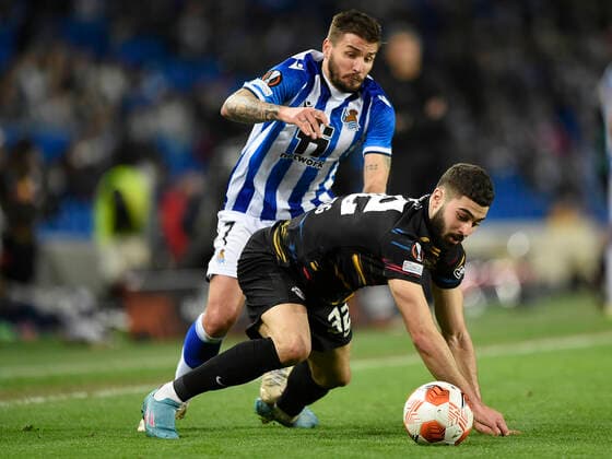 ESP: Real Sociedad - RB Leipzig. UEFA Europa League Josko Gvardiol of RB Leipzig and Cristian Portugués Portu of Real Sociedad during the UEFA Europa League match, round of 32 between Real Sociedad v RB Leipzig played at Reale Arena Stadium on February 24, 2022 in San Sebastian, Spain. (Cesar Ortiz PRESSINPHOTO) kpng Copyright: xCesarxOrtizx xPRESSINPHOTOx PS_220224_053