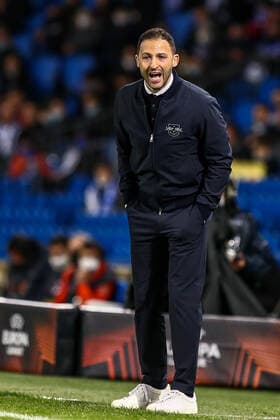 Domenico Tedesco RB Leipzig, head coach gestures, gestures, dissatisfied, disappointed disappointed, ESP, Real Sociedad vs RB Leipzig, UEFA Europa League Play Offs, season 2021 2022, 24 02 2022, DFB DFL regulations prohibit any use of photographs as image sequences and or quasi video , ESP, Real Sociedad vs RB Leipzig, UEFA Europa League Play Offs, season 2021 2022, 24 02 2022 San Sebastian Copyright: xEibner-Pressefoto GabrielxBoiax EP_EEP