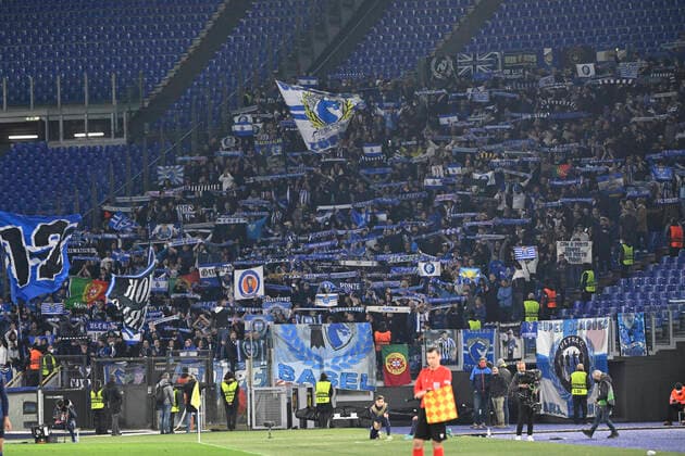 Photo Fabrizio Corradetti LaPresse February 24st 2022 Roma (Italy) Soccer Lazio - Porto Europa League 2021-2022 Play Off return - Olimpico Stadium of Roma In the pic:Porto Supporters  Copyright: xFabrizioxCorradettix xLaPressex