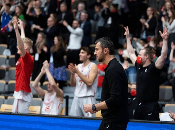 Denmarks head coach Arnel Dedic Denmark meets Norway in a European Championship qualifier in basketball, played in Naestved, Thursday 24 February 2022, Naestved Denmark  Copyright: fotograf@clausbech.dk ClausxBechx Cop10173 spdk20220224-210751-L